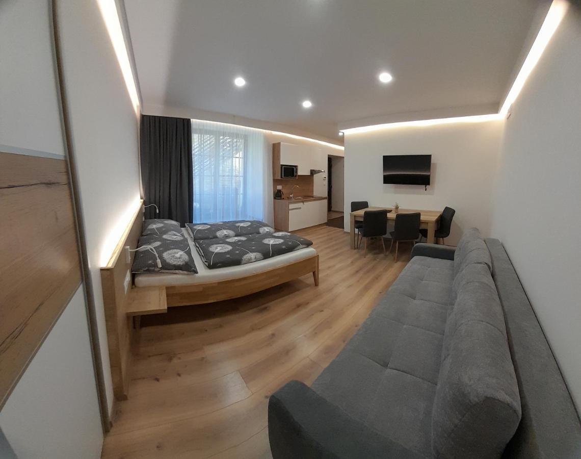 Apartmany Lumi เวลคี สลาวโคว์ ภายนอก รูปภาพ
